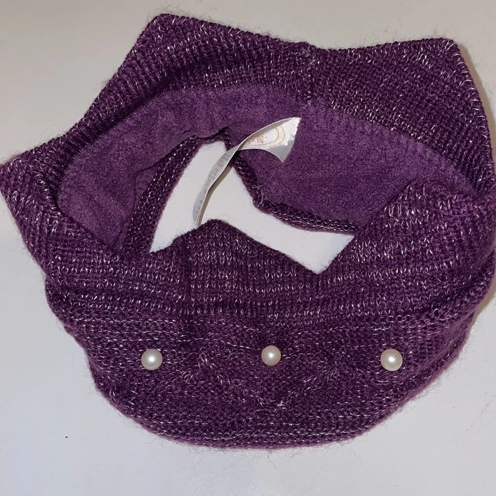 Children’s knitted crown ear warmer